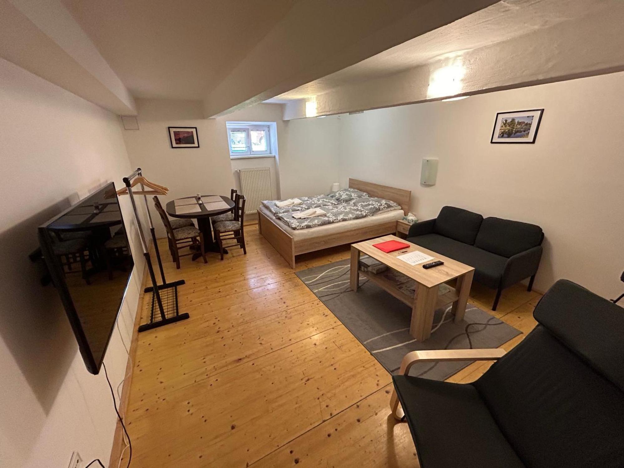 Apartmany U Kubiku Hradec Králové Exterior foto